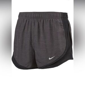 Women’s Nike Dry Tempo Short